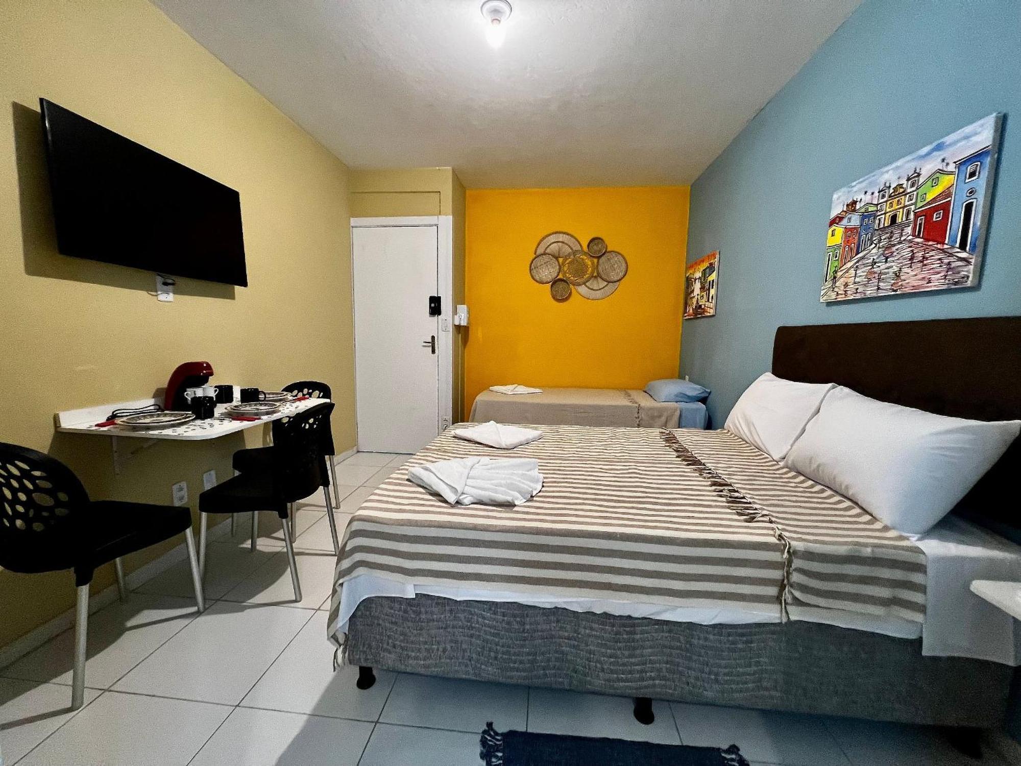 Pe Na Areia, Do Frances Apartment