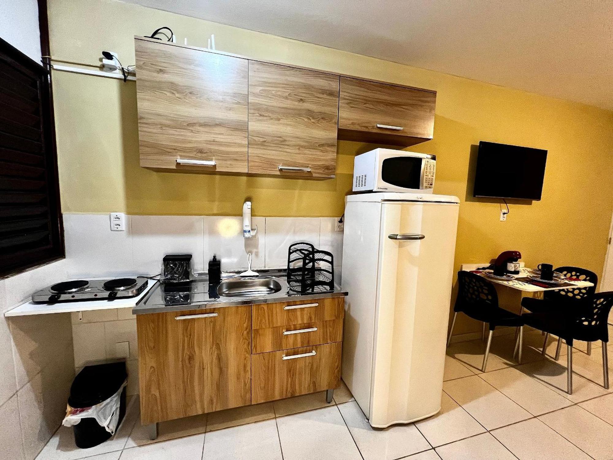 Pe Na Areia, Do Frances Apartment